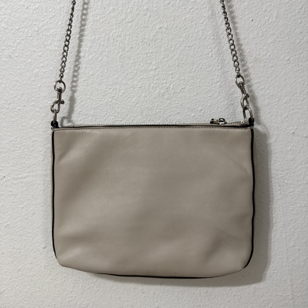 G By Guess Beige with Black Trim Crossbody Purse Beige‎ Satchel Chain Strap - Picture 4 of 13